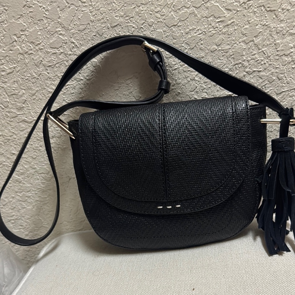 NWOT, Splendid black saddle crossbody in black.